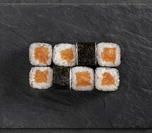 Маки ролл с лососем