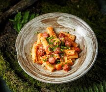 Паста с колбасками