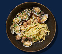 Спагетти с вонголе в соусе из белого вина