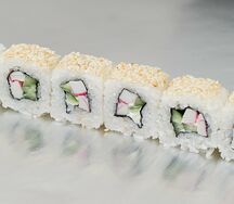 Классический ролл Калифорния с кунжутом 8 шт