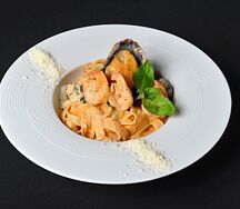 Феттучини с морепродуктами