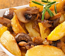 Жаренка с луком, грибами и чесноком