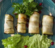 Рулеты из баклажана с грецкими орехами
