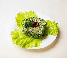 Шпинат с грецкими орехами