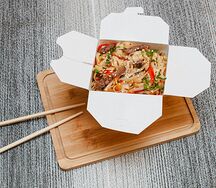 Пшеничная лапша со свининой