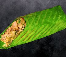Донер с курицей в зелёном лаваше