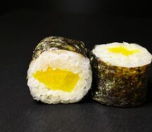 Маки с такуаном