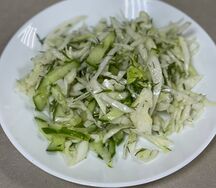 Салат из капусты с огурцами