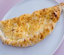 Кальцоне Маргарита
