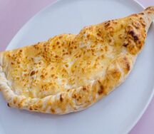 Кальцоне с тунцом