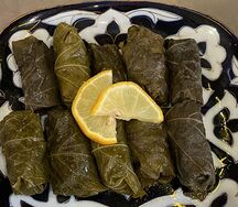 Долма из виноградных листьев с говядиной