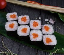 Мини-ролл с лососем
