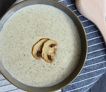 Сливочный крем-суп с шампиньонами