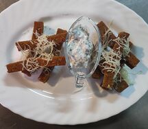 Гренки, жаренные с чесноком