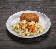 Котлета куриная с макаронами