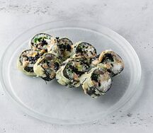 Темпура ролл с тунцом и сливочным сыром