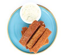 Чесночные гренки с соусом тартар