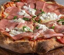 Пицца Парма с рукколой