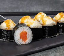 Маки сяке запеченный