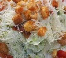 Салат Цезарь с креветками