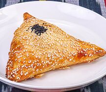 Самса слоеная с курицей