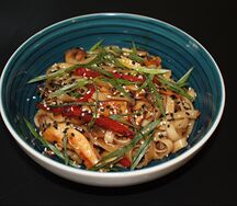 Удон с курицей
