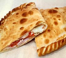 Кальцоне Закрытая пицца