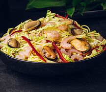 Удон с морепродуктами