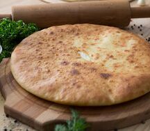 Лепешка с сыром и помидорами