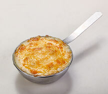 Жюльен под сырной шапкой из курицы с грибами