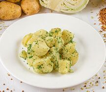 Картофель отварной с маслом и зеленью