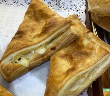 Хачапури XL слоеное с сыром