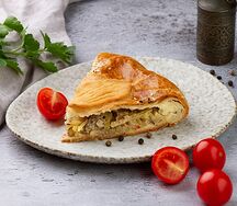 Пирог с бараниной и луком