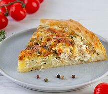 Киш с курицей, картофелем и грибами