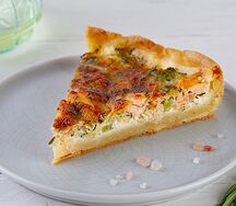 Киш с семгой, брокколи и сыром