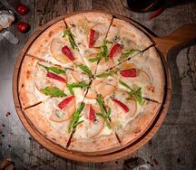 Пицца Груша и Горгонзола