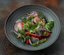 Салат овощной с ароматным маслом