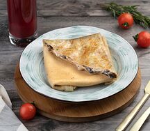 Блин с грибным жюльеном и сыром