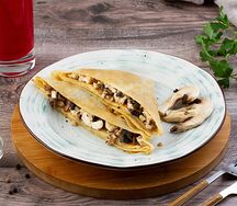 Блин с грибами и курицей