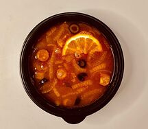 Солянка сборная с пампушкой