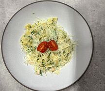 Паста с семгой и шпинатом