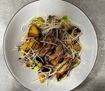 Салат с ростбифом