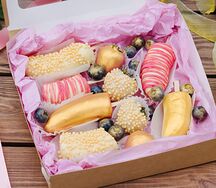 Спящая красавица (набор из клубники и бананов в шоколаде)