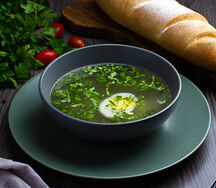 Куриный бульон с яйцом