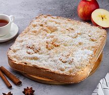 Пирог с яблоками и корицей