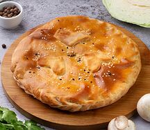 Пирог с капустой, грибами и луком