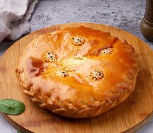 Пирог со свининой и луком