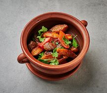 Оджахури из сочной говядины с овощами и ароматными специями
