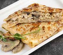 С курицей и грибами