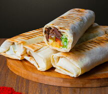 Шаурма на лаваше из cвинoй мякоти